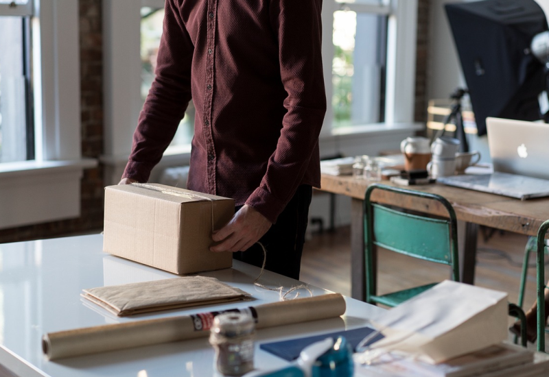 Ako zarobiť 500 USD predajom fyzických produktov na Amazone